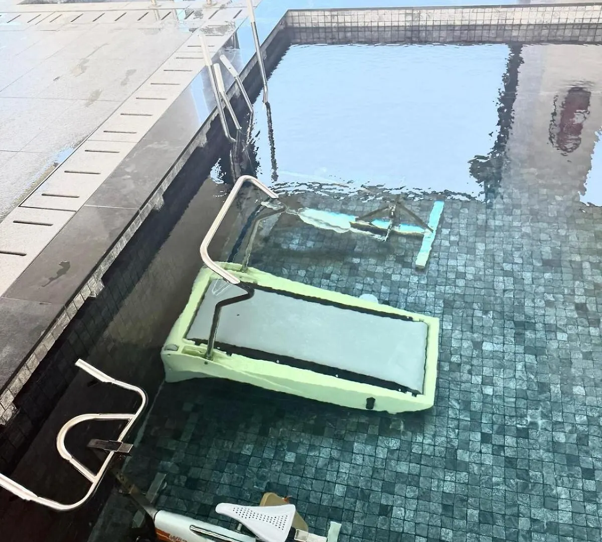 Crayon Shinchan 3R2B Seaview Suite George Town Daire