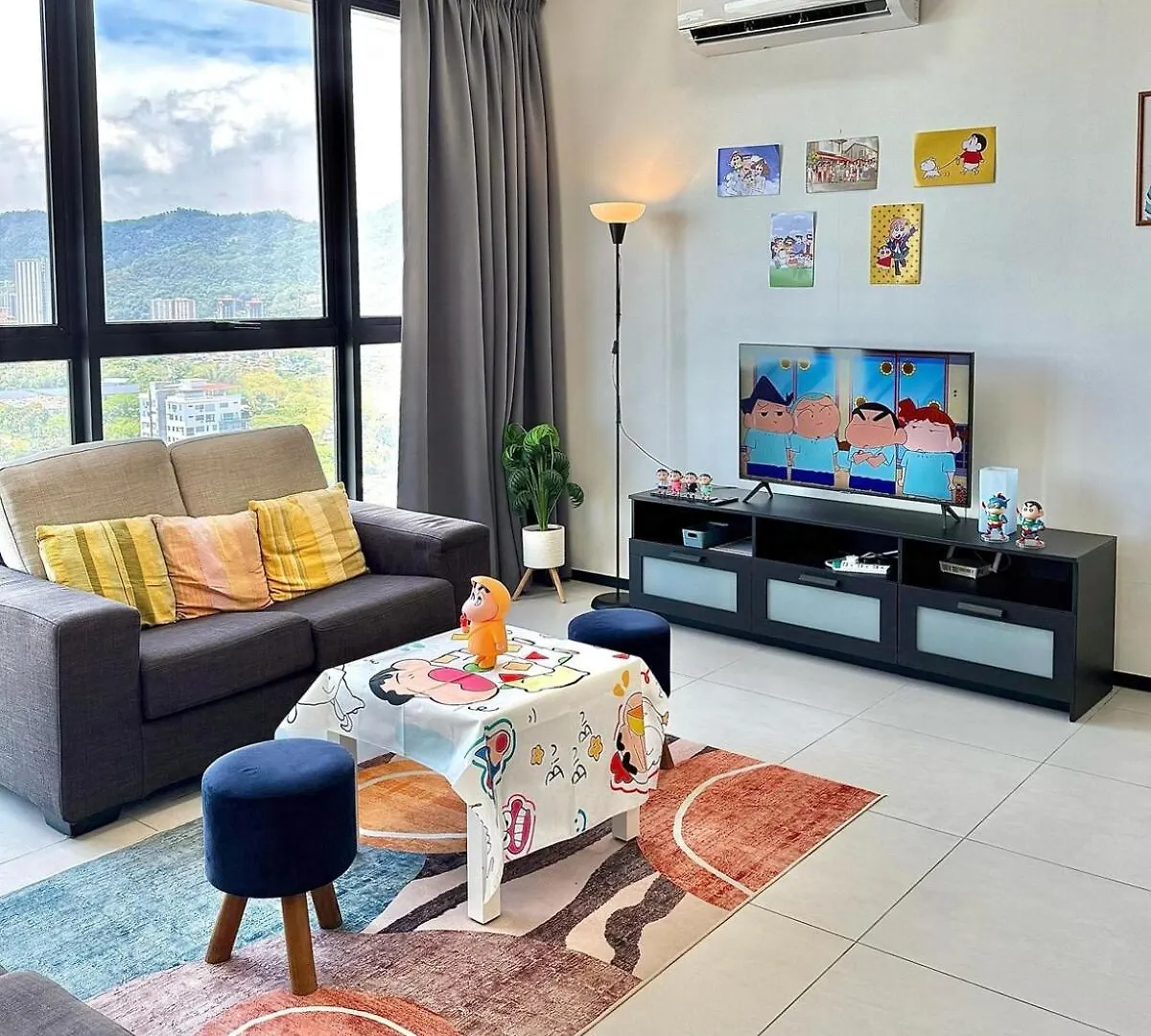Crayon Shinchan 3R2B Seaview Suite George Town Malezya